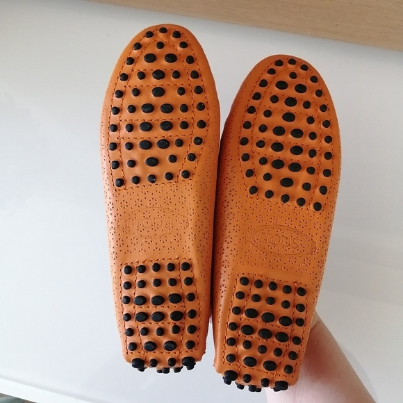 Like New Tod's Gommino Perforated Leather Driving Loafers Orange 36 - Picture 10 of 15